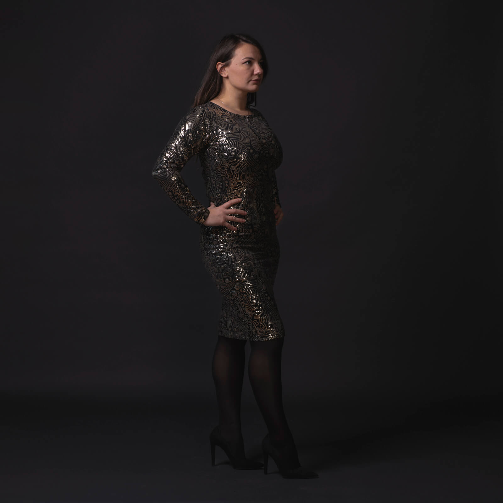 Abito Gilda oro e nero con paillettes - immagine 3