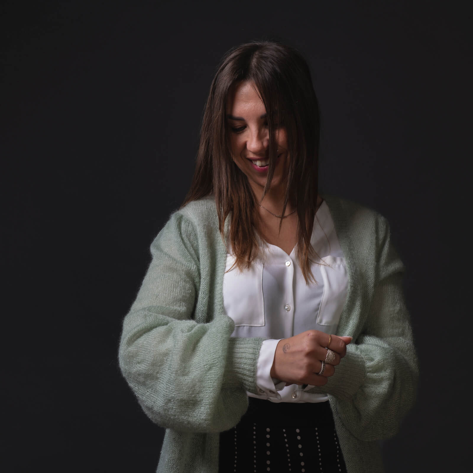 Cardigan Mia verde salvia in lana mohair - immagine 2